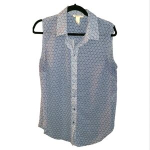 H&M sleeveless‎ button-down collared shirt